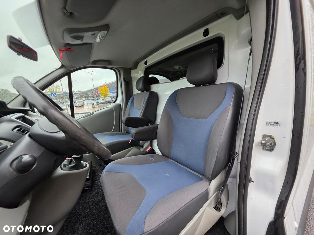 Renault Trafic - 13