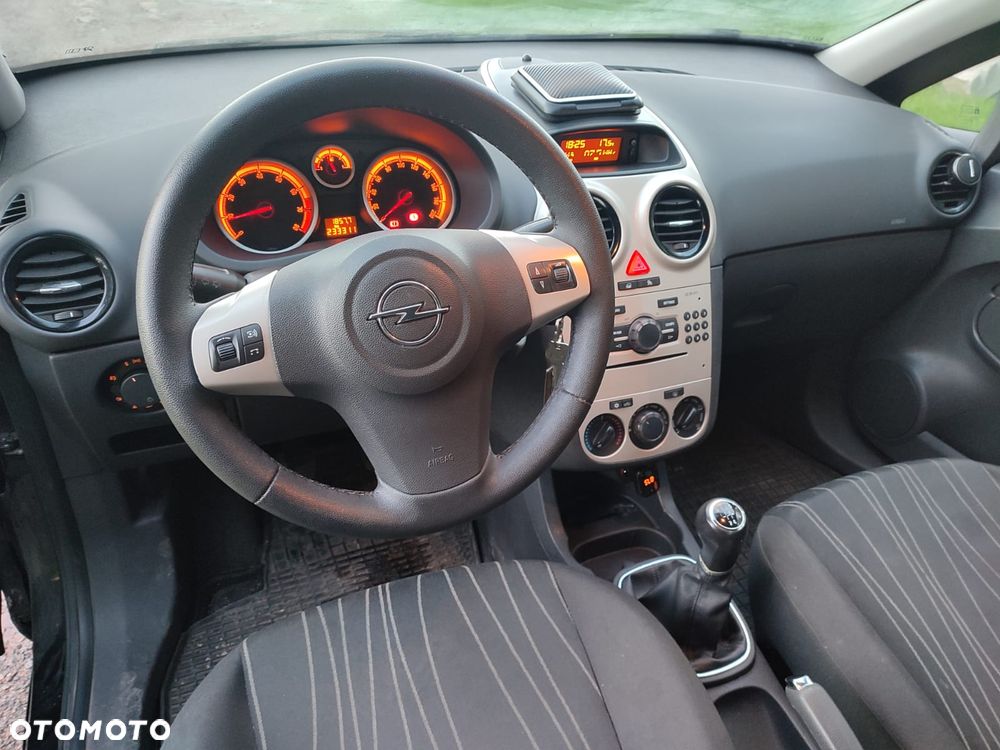 Opel Corsa 1.2 16V - 9