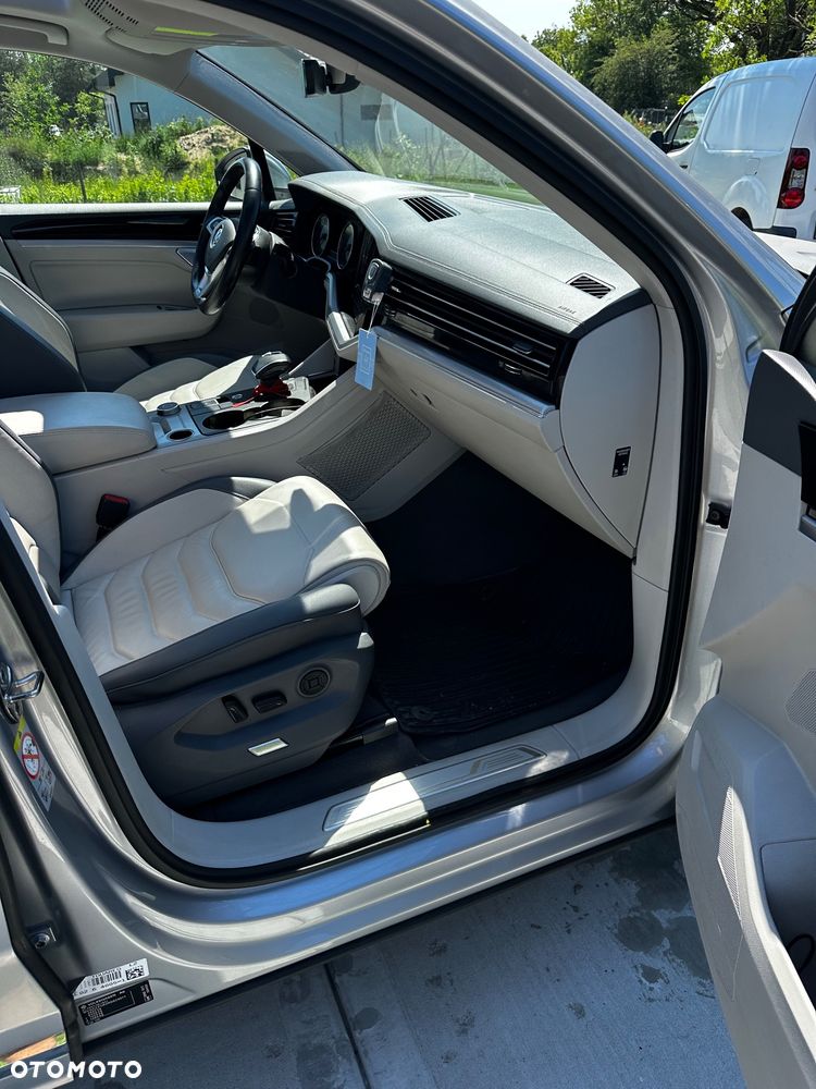 Volkswagen Touareg 3.0 V6 TDI SCR 4Mot - 14