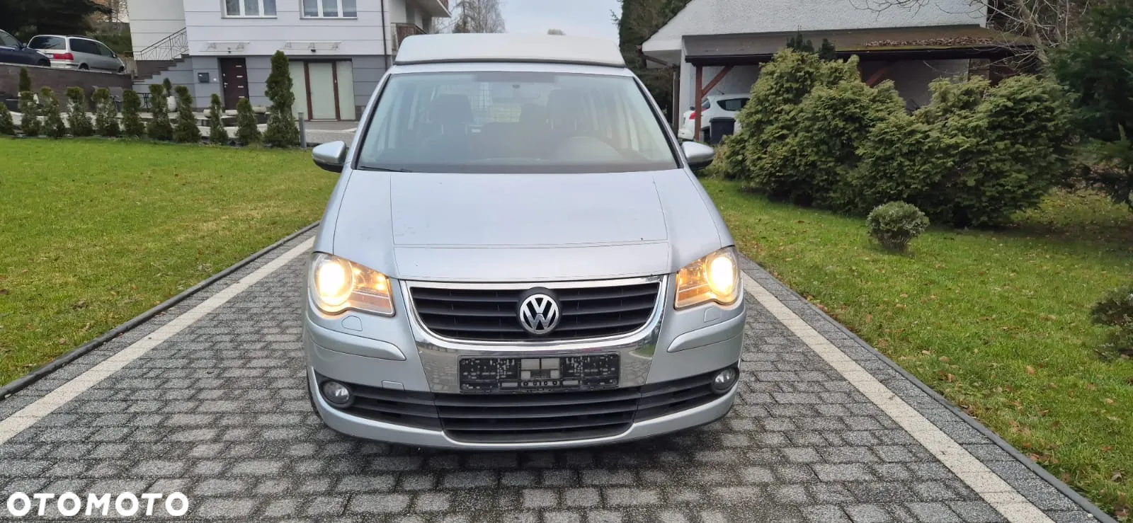 Volkswagen Touran - 2
