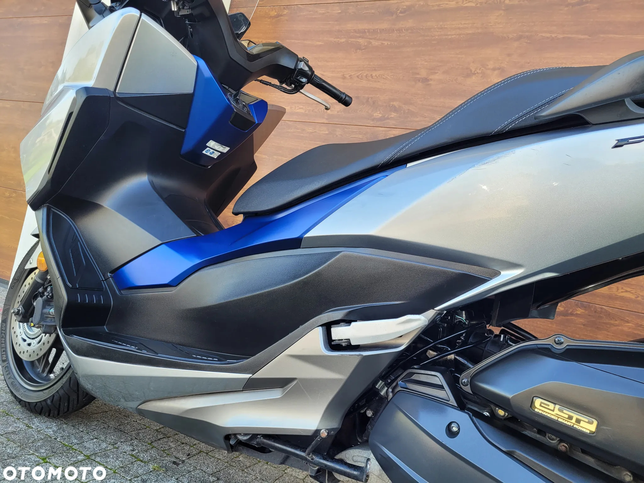 Honda NSS - 19