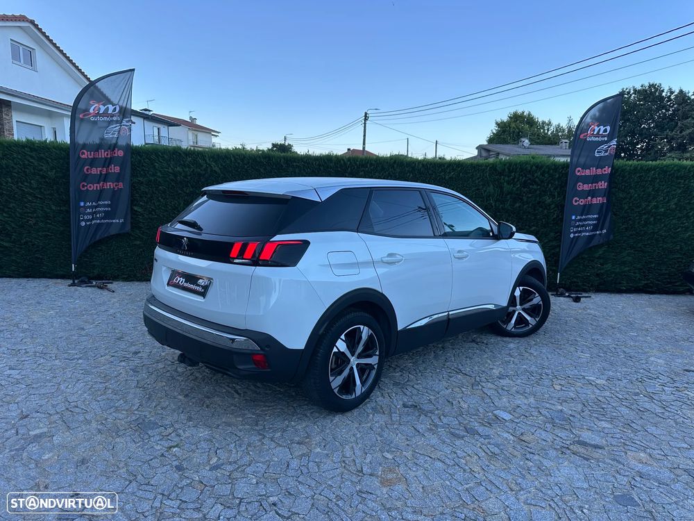 Peugeot 3008 PureTech 130 Stop & Start GPF Allure — fotografia 5