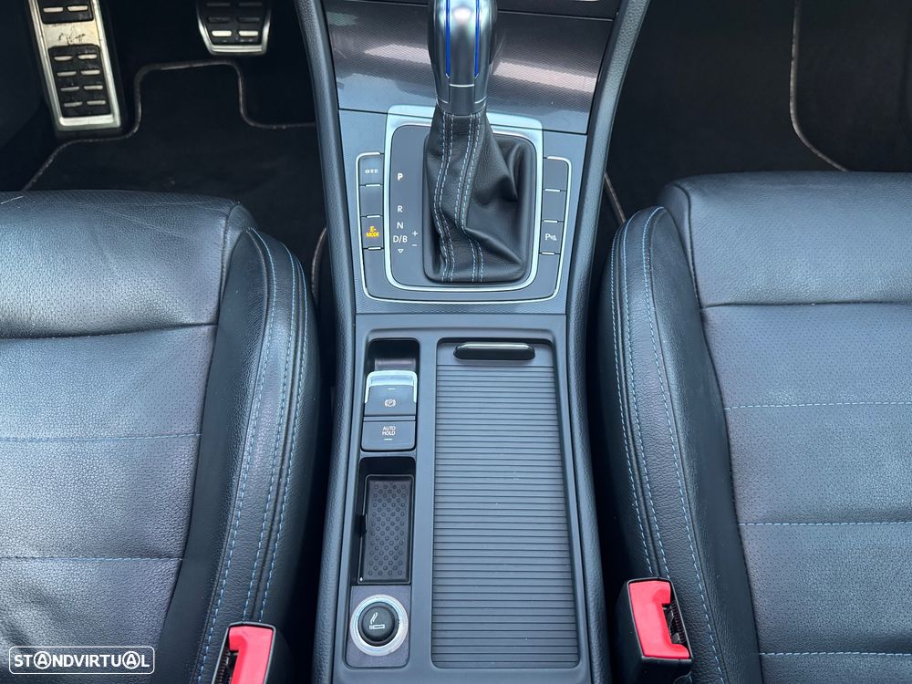 VW Golf 1.4 GTE Plug-In-Hybrid DSG - 22