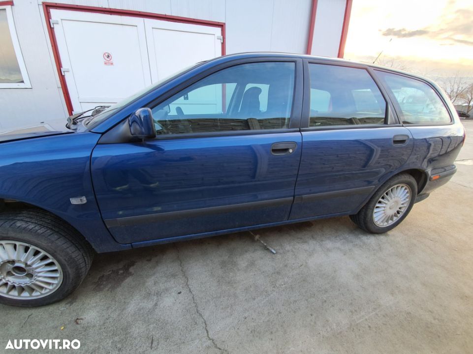 USA VOLVO V40  VW S.SP COMBI - 2