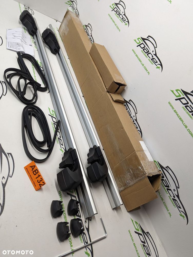 Bagażnik dachowy bazowy belki poprzeczki Amazon Basics 132cm B083T53K3P na otwarte relingi. - 8