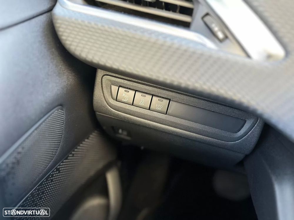 Peugeot 2008 1.2 PureTech Allure EAT6 - 16