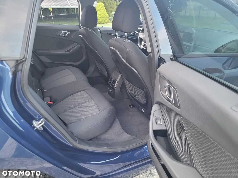 BMW Seria 2 218i Business Edition - 31