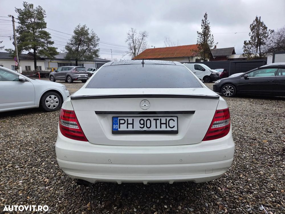 Mercedes-Benz C 180 BlueEFFICIENCY 7G-TRONIC - 11