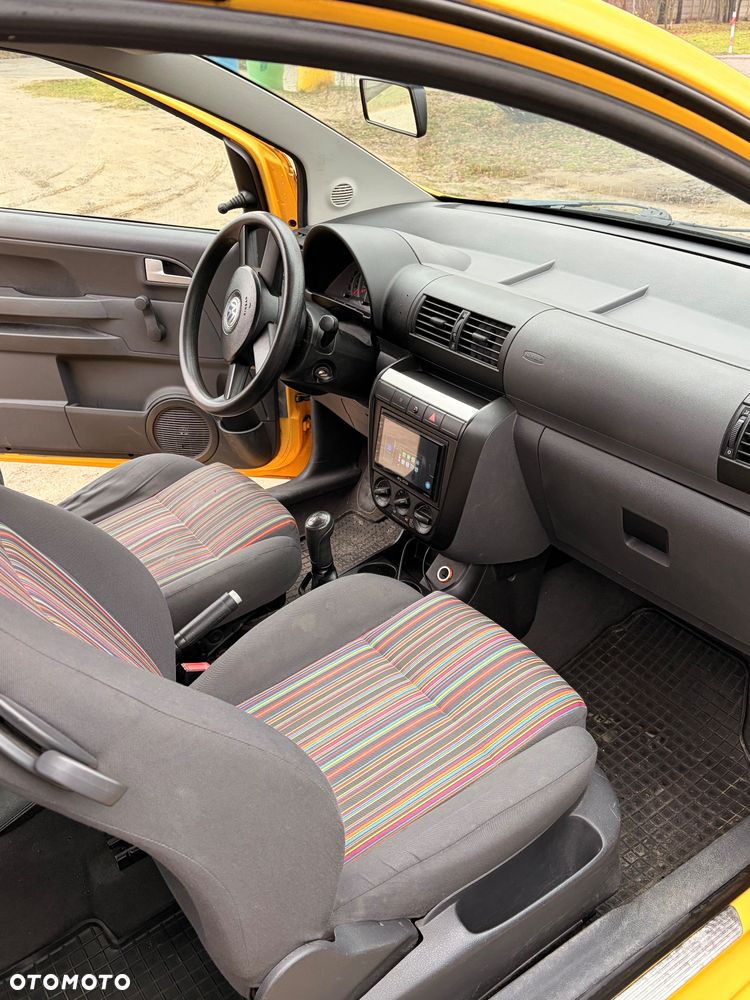 Volkswagen Fox - 8