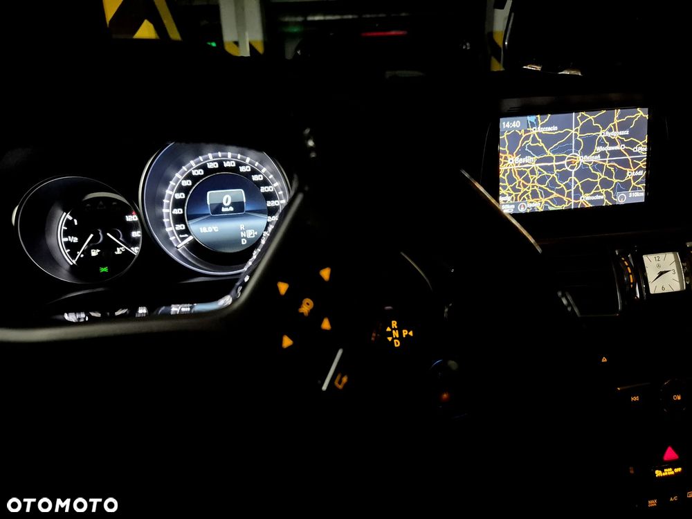 Mercedes-Benz Klasa E 400 4-Matic Avantgarde - 19