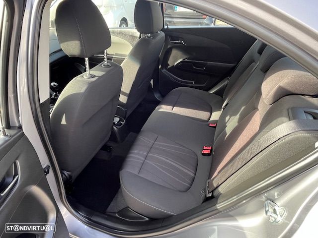 Chevrolet Aveo 1.3 VCDi LTZ - 11