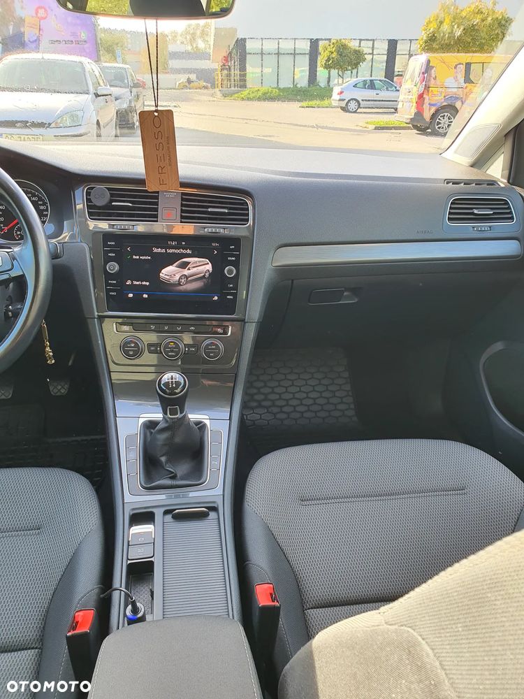 Volkswagen Golf - 16