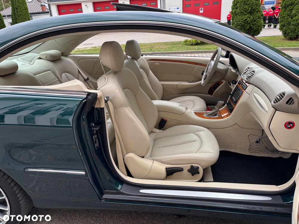 Mercedes-Benz CLK - 25