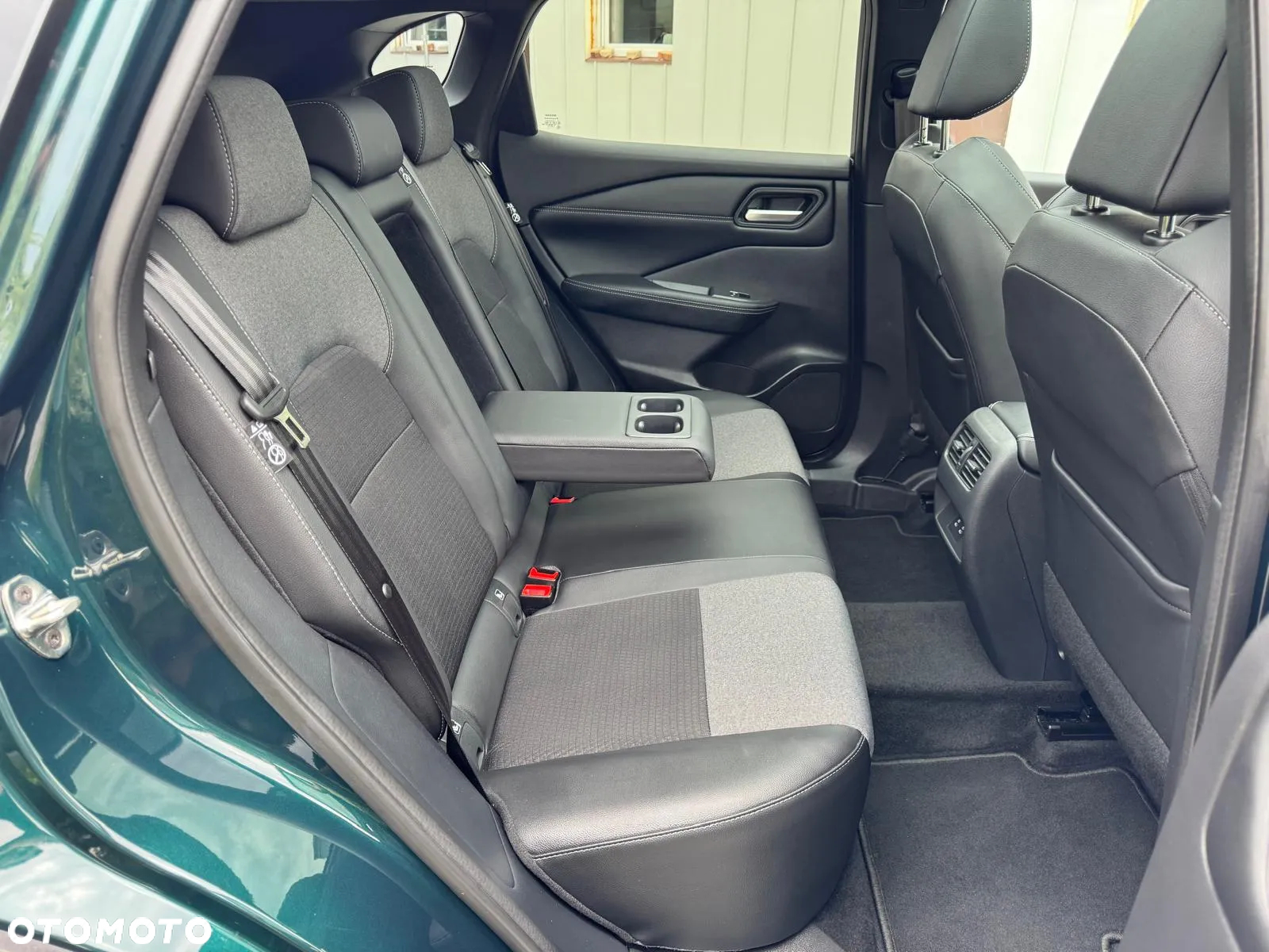Nissan Qashqai 1.3 DIG-T mHEV N-Connecta - 37