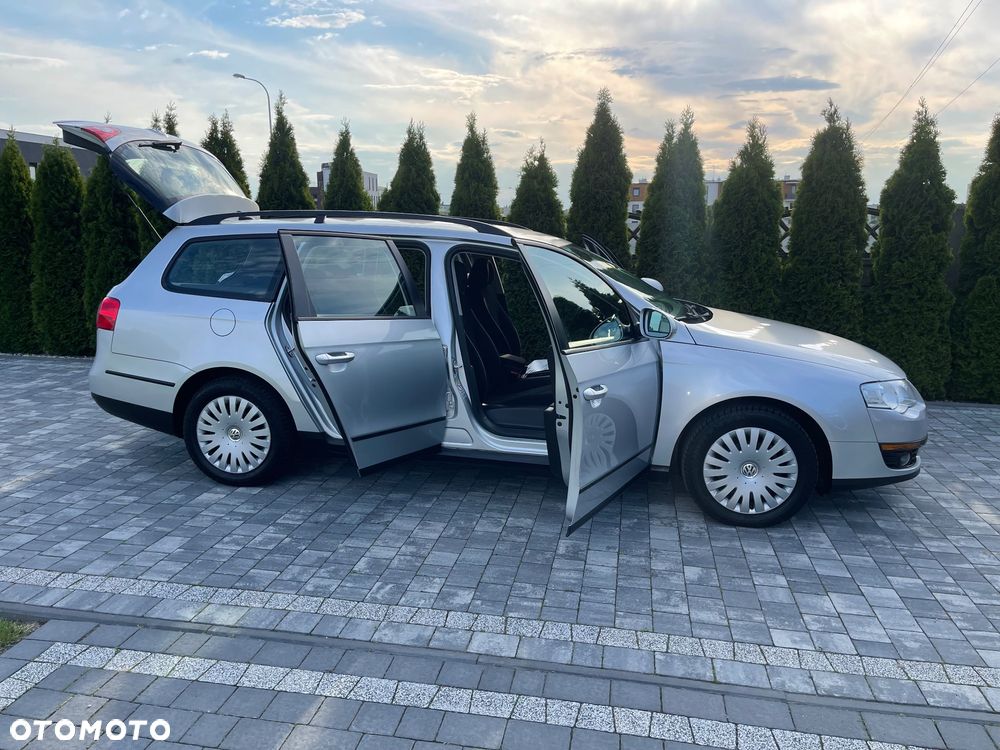 Volkswagen Passat - 4
