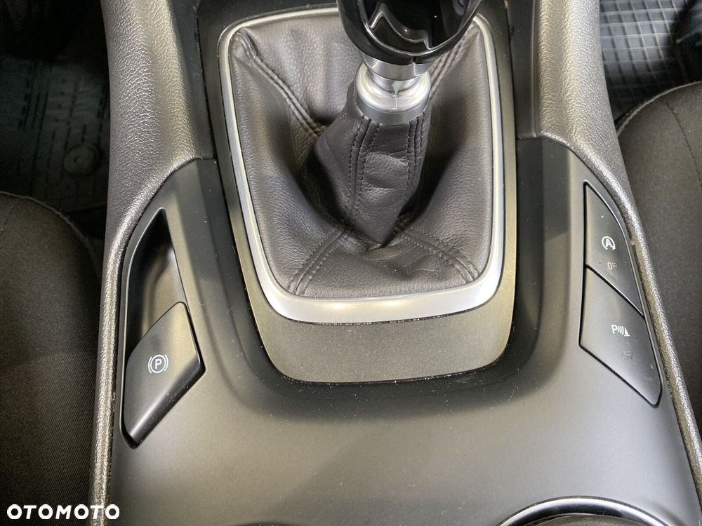 Ford Mondeo - 13