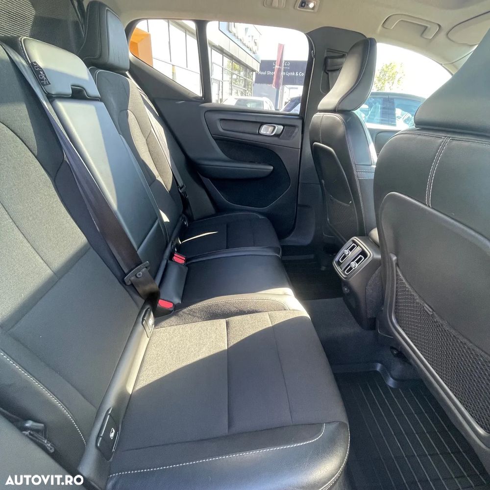 Volvo XC 40 T4 AWD Momentum Pro - 8