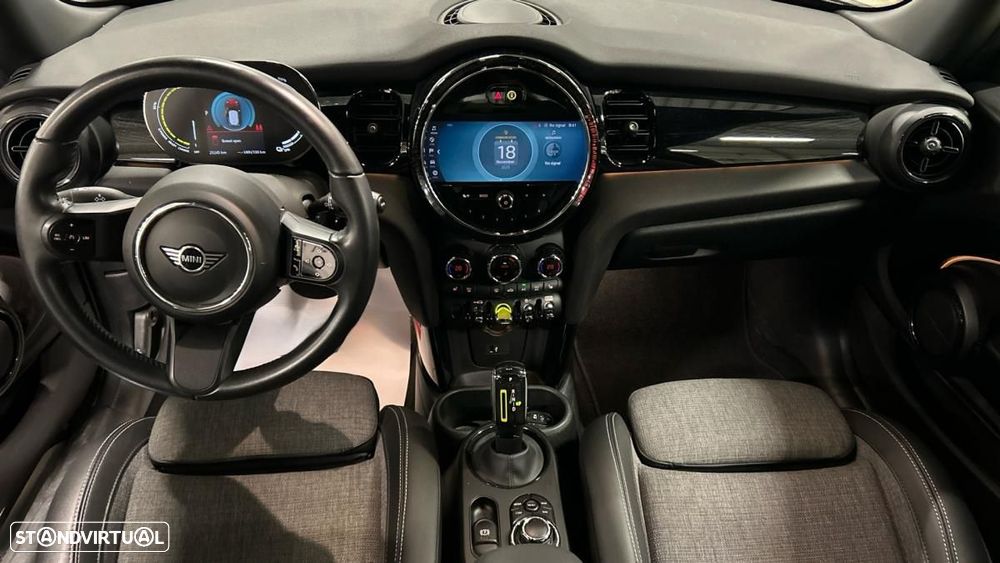 MINI 3 Portas Cooper SE Essential - 4