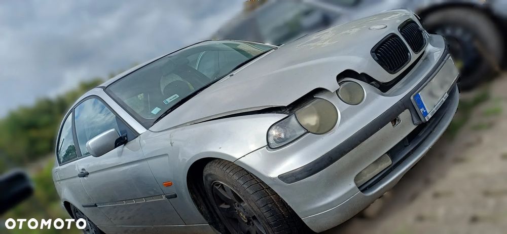 BMW e46 compact MASKA DRZWI LAMPY KIERUNKOWSKAZ