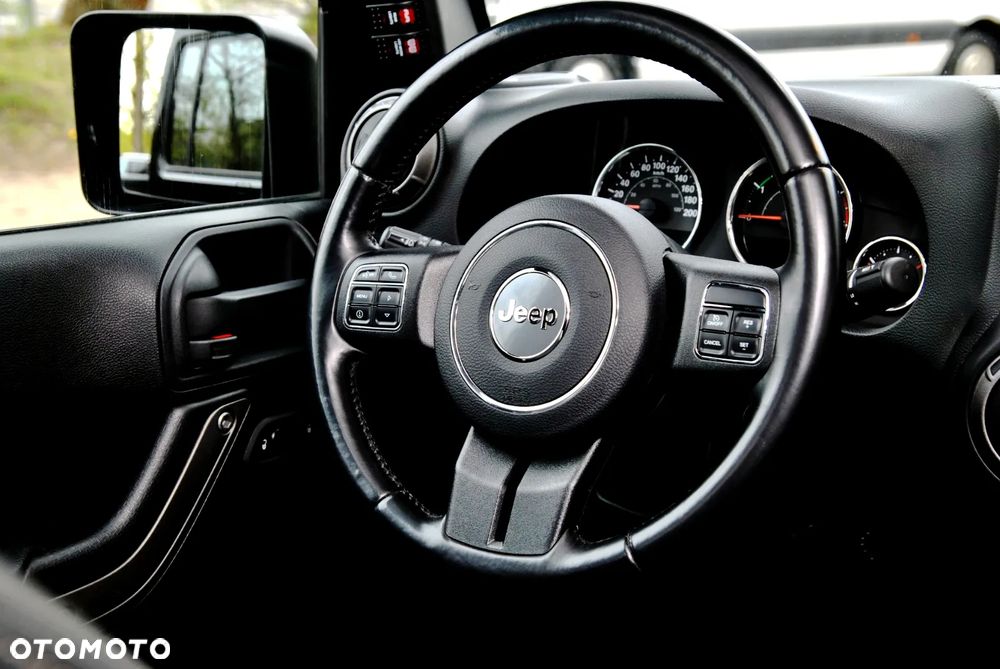 Jeep Wrangler 2.8 CRD Unlim Sport - 8