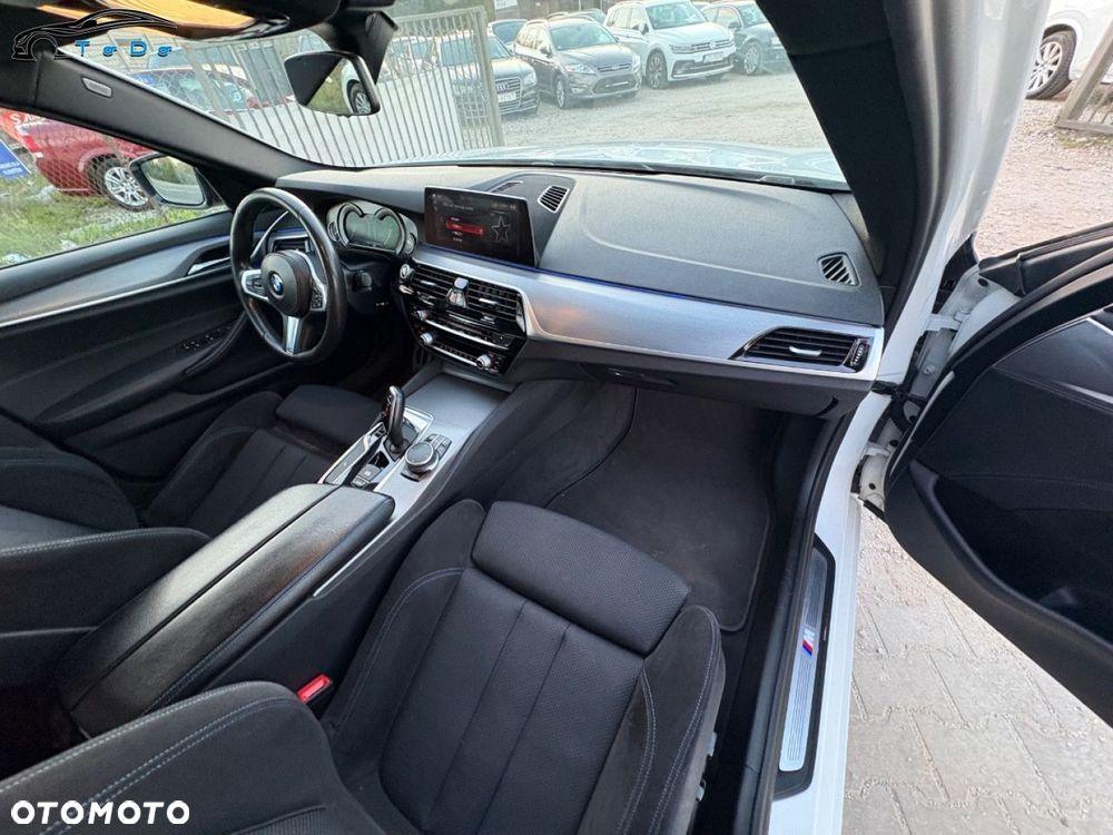 BMW Seria 5 520d M Sport sport - 30