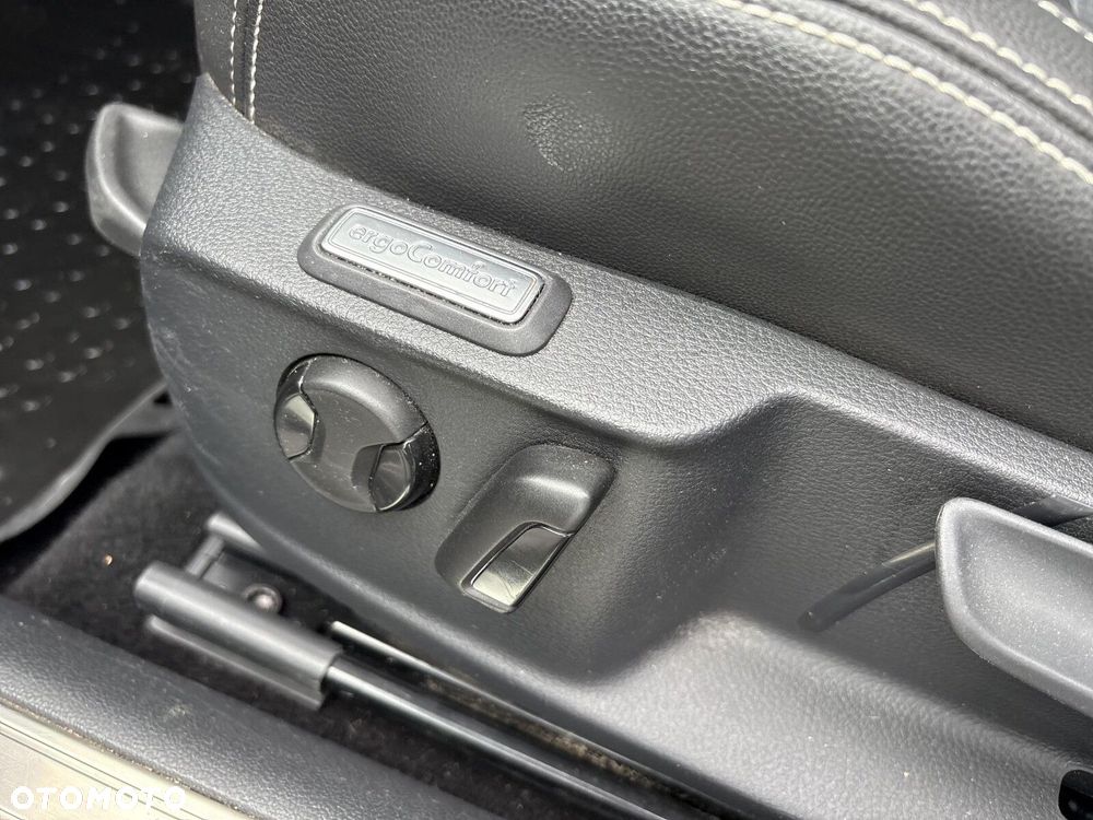 Volkswagen Passat 2.0 TDI 4Mot Elegance DSG - 15