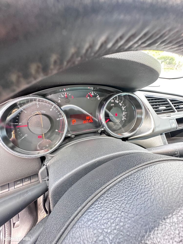 Peugeot 3008 1.6 BlueHDi Style EAT6 - 39