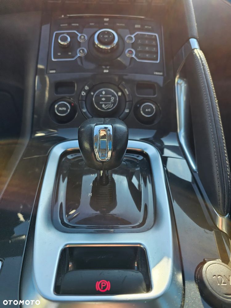 Peugeot 3008 2.0 HDi HYbrid4 - 10