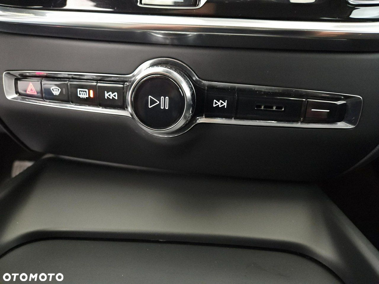 Volvo V60 B4 D Momentum - 19