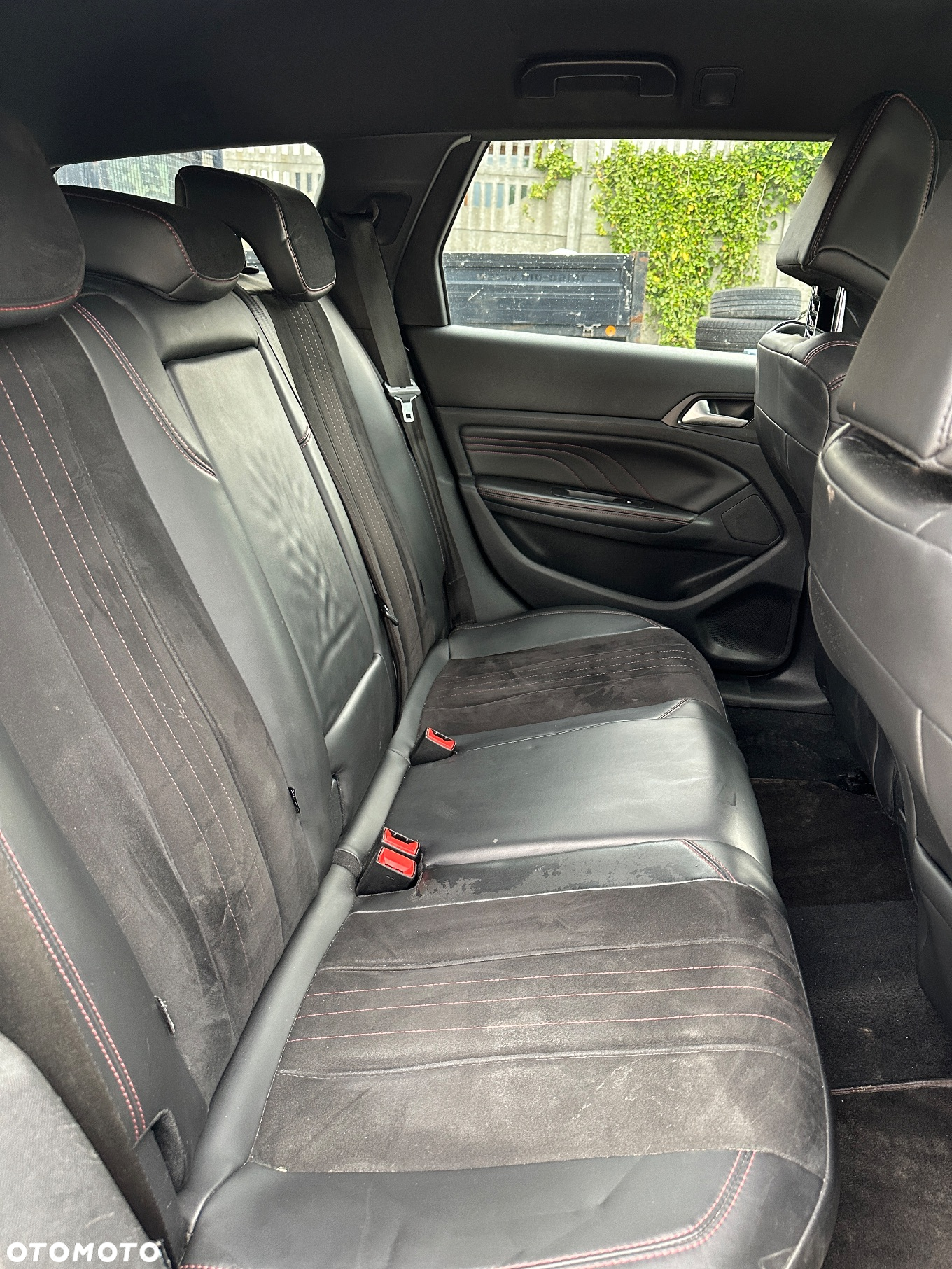 Peugeot 308 SW BlueHDi 120 EAT6 Stop & Start GT-Line Edition - 31