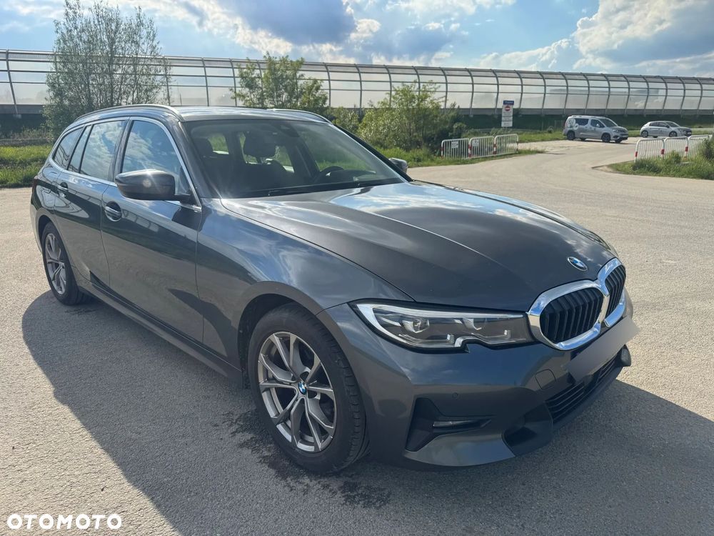 BMW Seria 3 320d Sport Line - 3