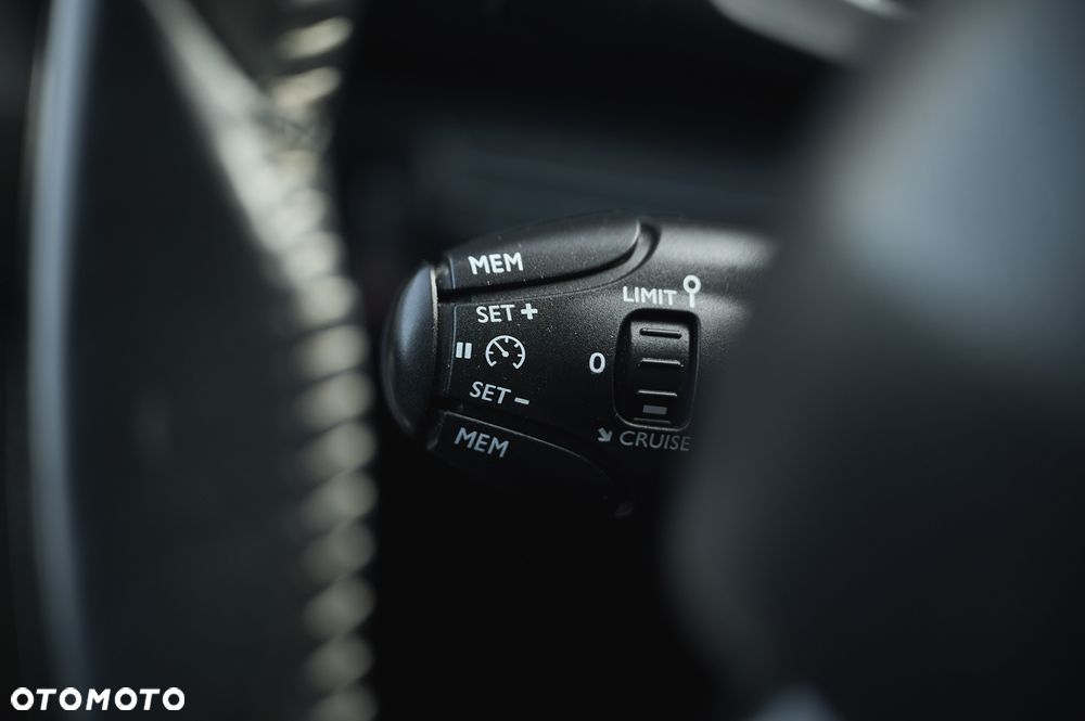 Peugeot 308 - 26