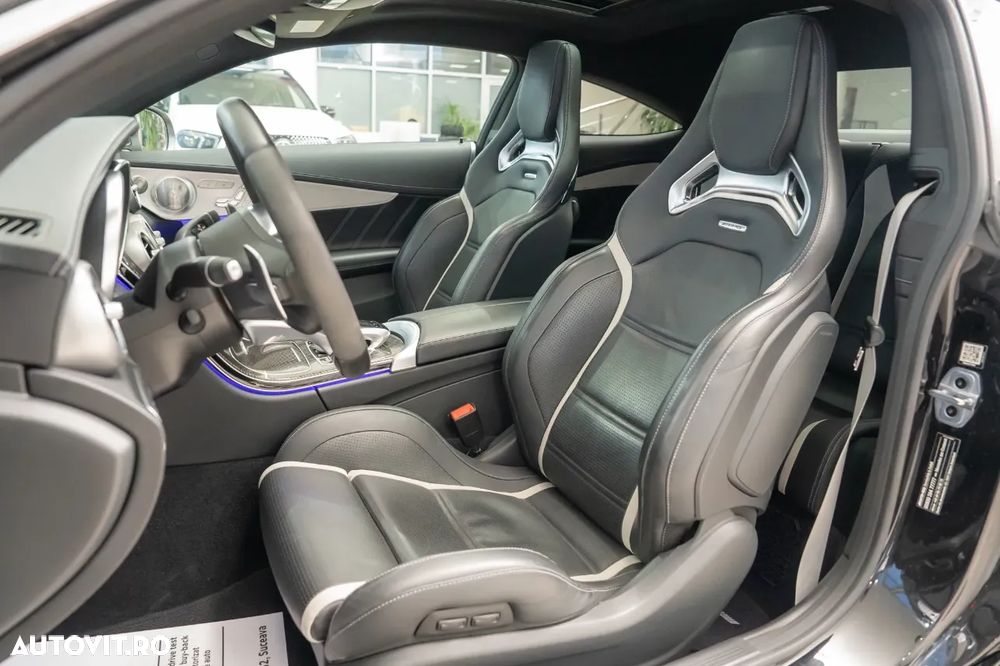 Mercedes-Benz C 63 AMG - 11