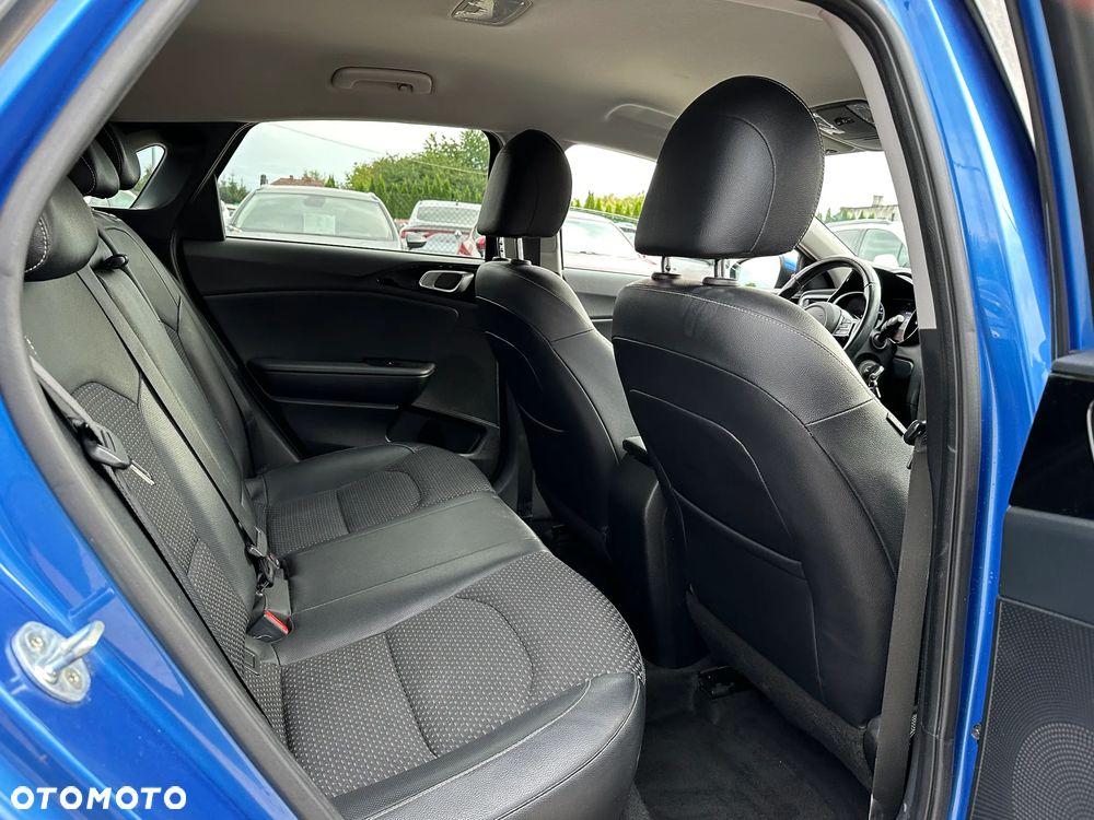 Kia Ceed - 25