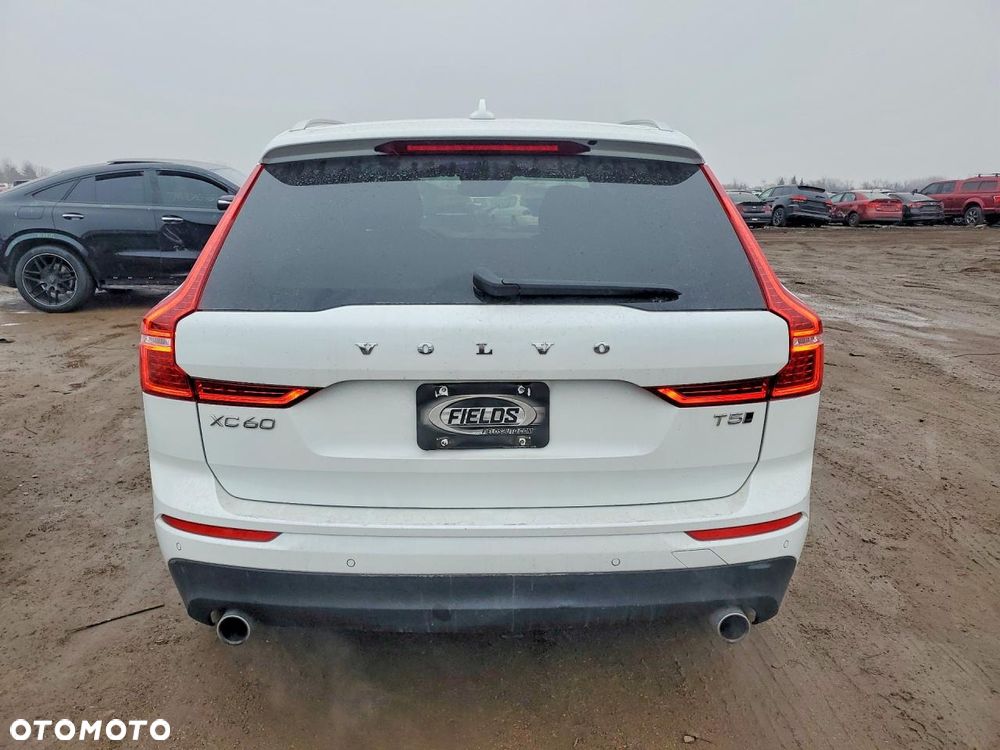 Volvo XC 60 T5 AWD Momentum - 6