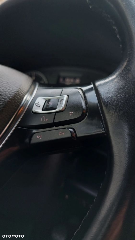 Volkswagen Sharan 2.0 TDI 4MOTION Highline - 23