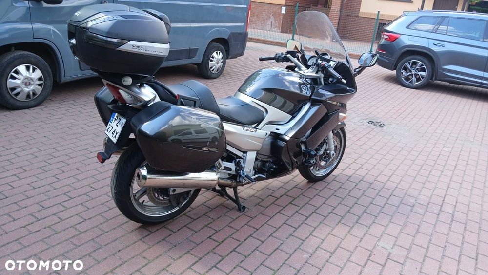 Yamaha FJR - 8