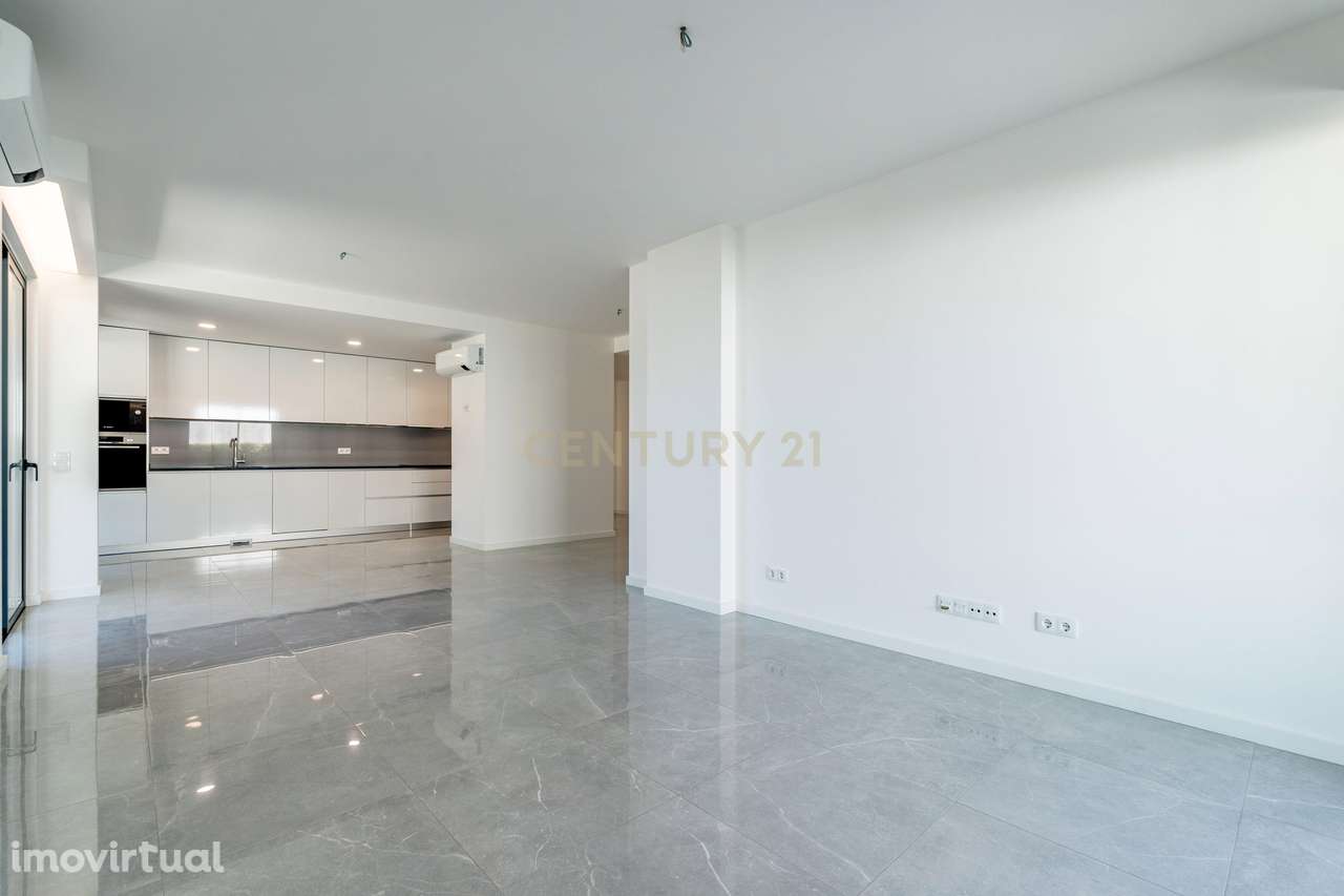 Apartamento T2 Novo a Estrear, Piscina, Estacionamento Privativo,  no - Grande imagem: 3/25