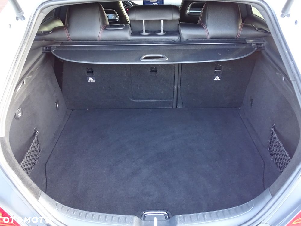 Mercedes-Benz CLA 200 7G-DCT AMG Line - 39