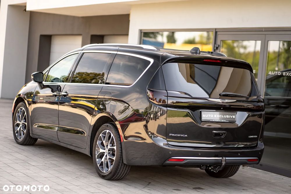 Chrysler Pacifica - 21