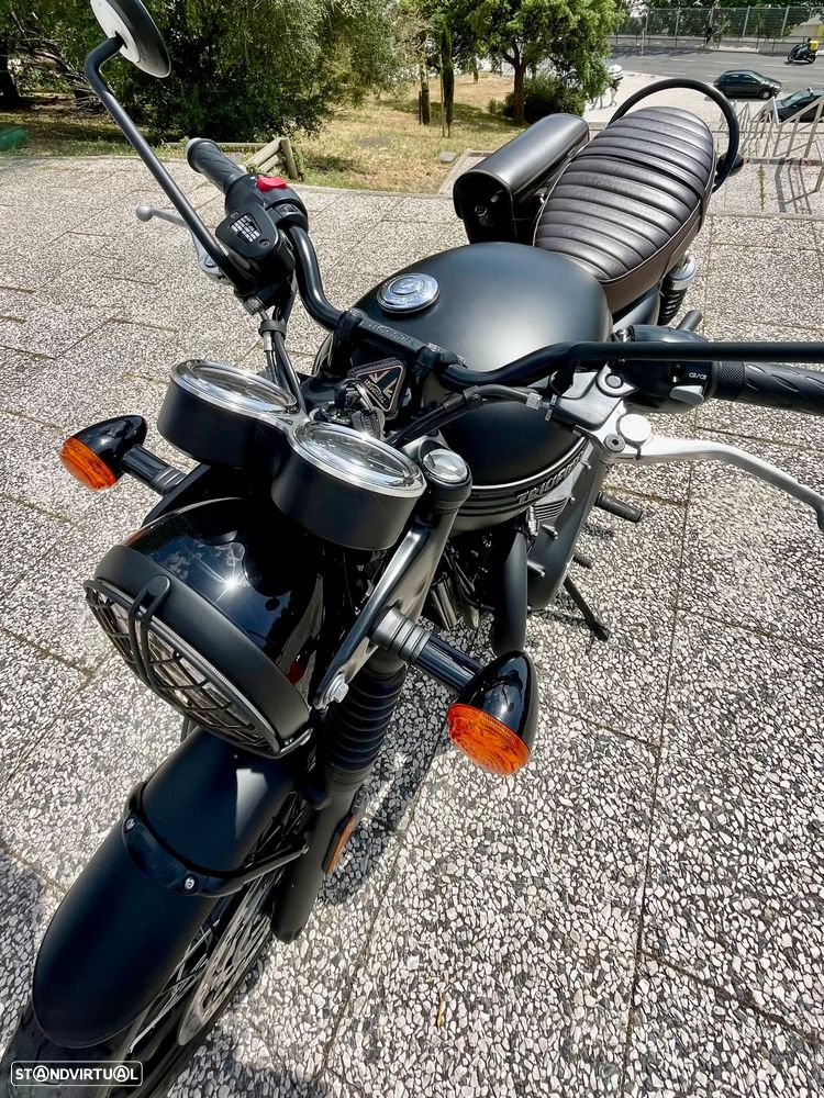 Triumph Bonneville T100 Black - 10
