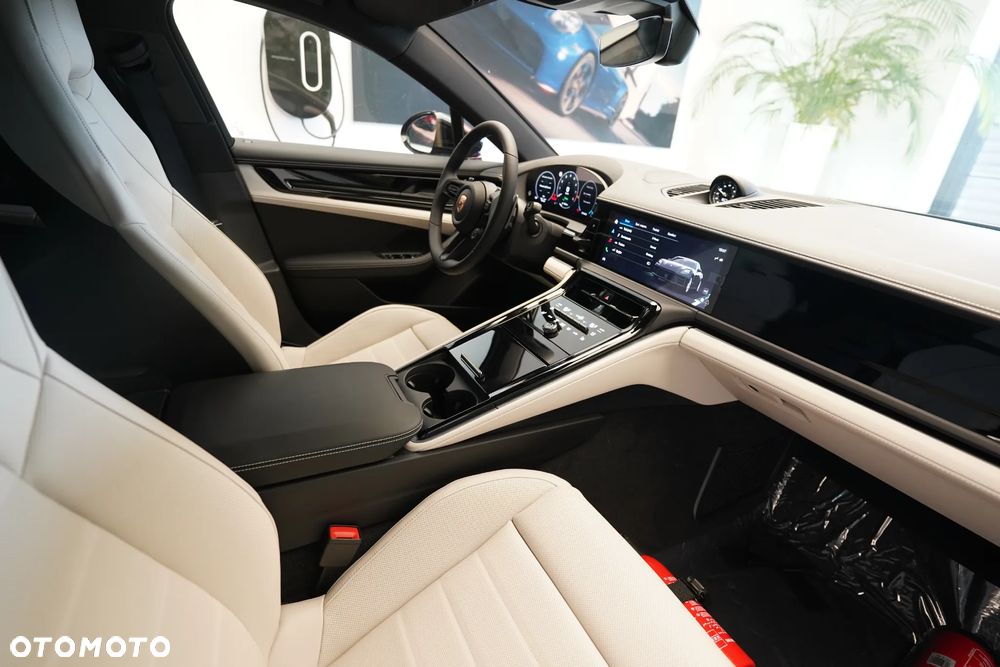 Porsche Panamera - 14