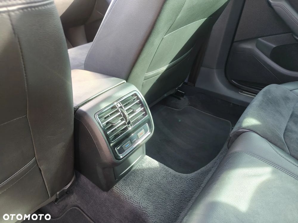 Volkswagen Passat Variant 1.6 TDI (BlueMotion Technology) DSG Comfortline - 10