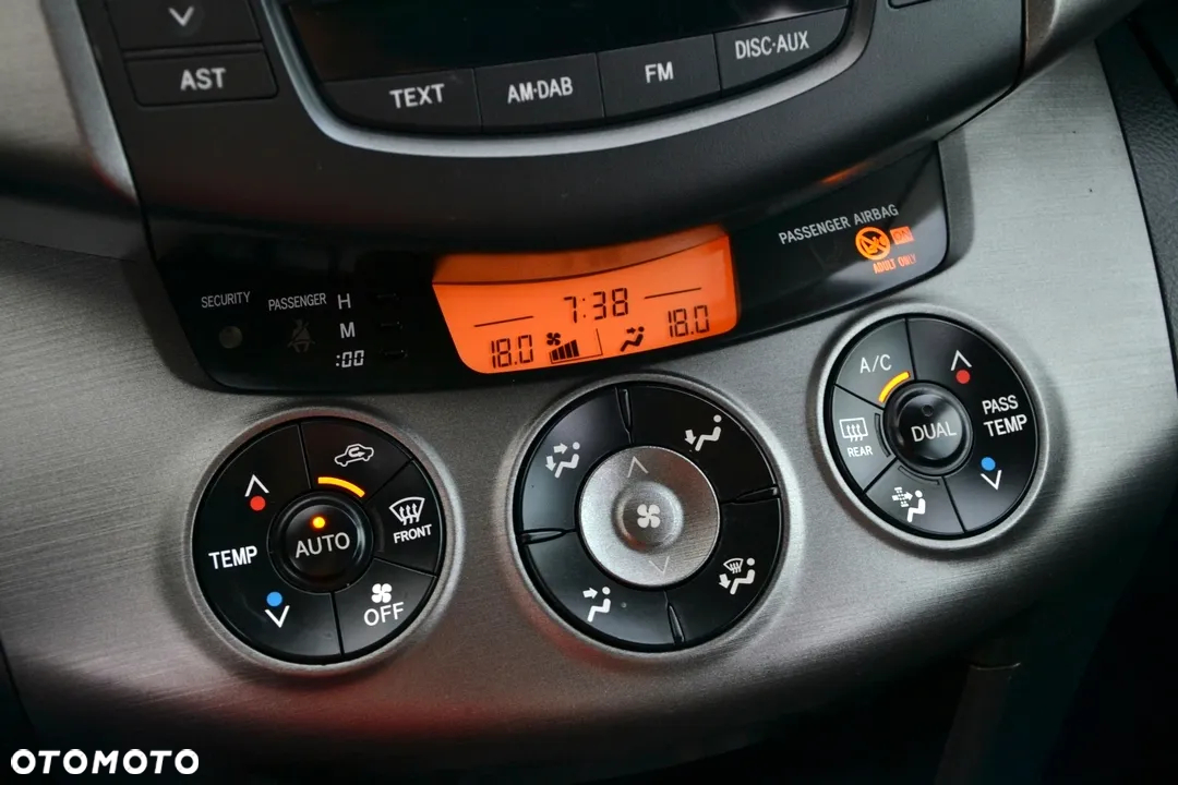 Toyota RAV4 2.2 D-4D 4x4 Executive - 25