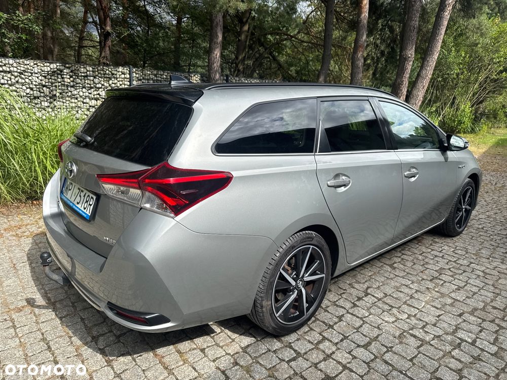 Toyota Auris Hybrid 135 Selection - 25