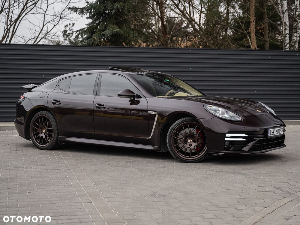 Porsche Panamera 4 PDK Platinum Edition - 4