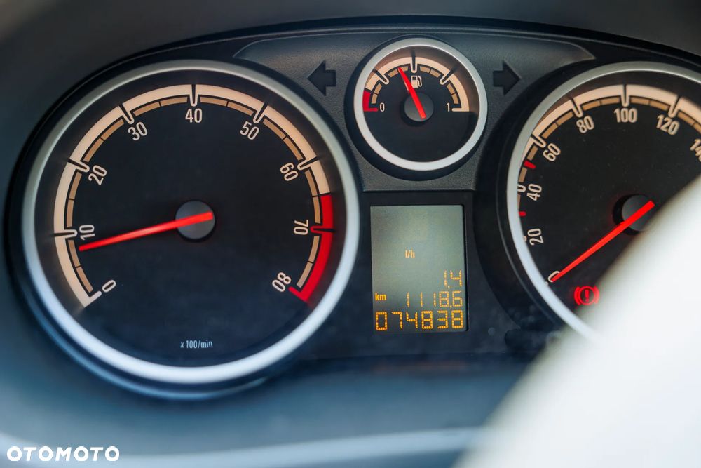 Opel Corsa 1.4 16V Graphite - 10