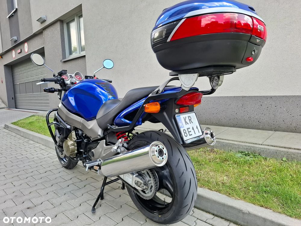 Honda X11 - 4