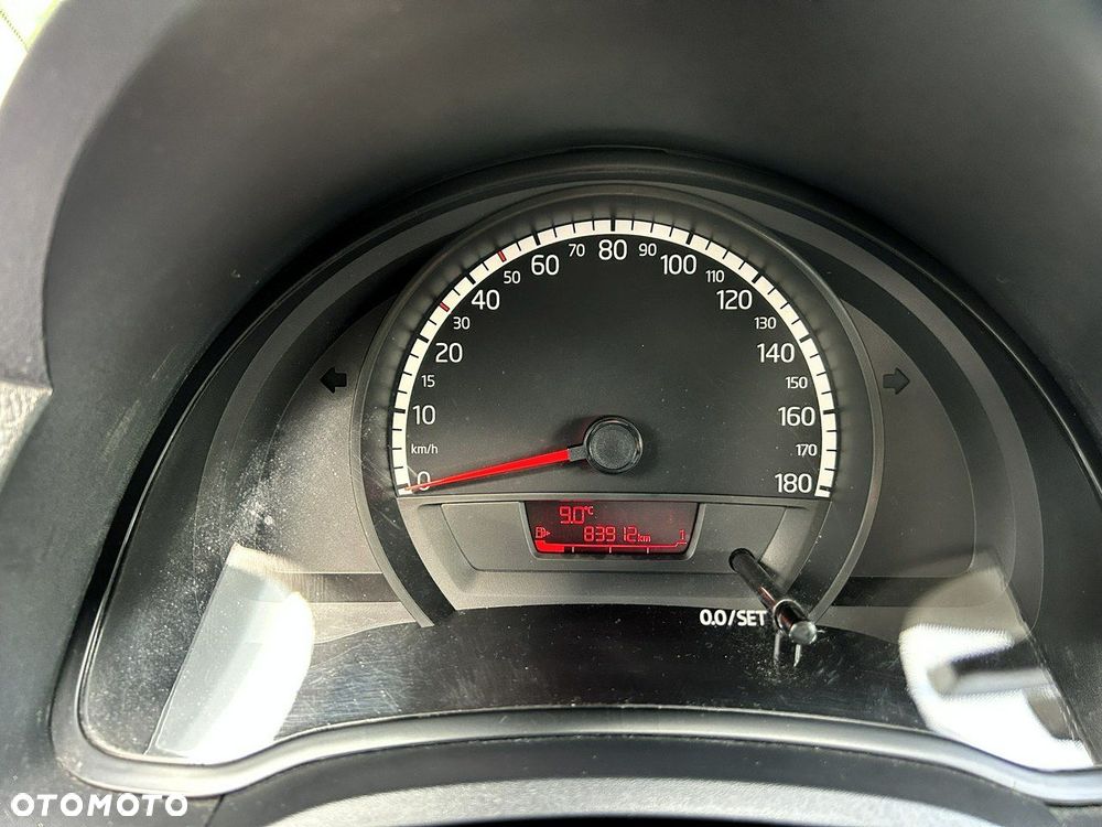 Volkswagen up! 1.0 street EU6 - 16