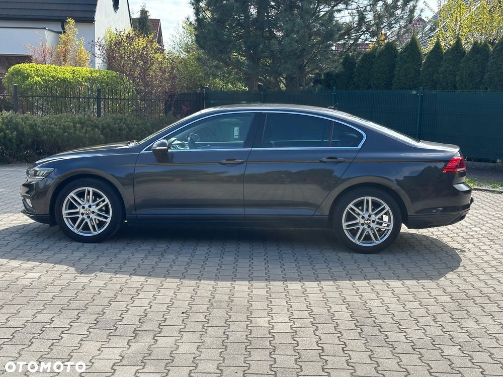 Volkswagen Passat 2.0 TDI Elegance DSG - 18